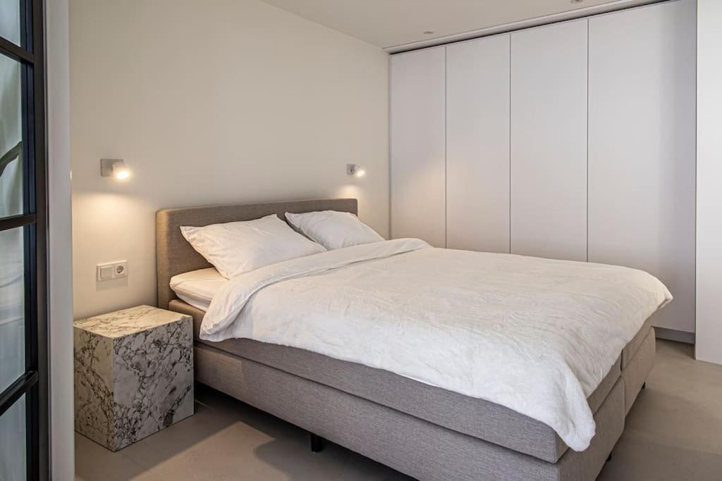 Cloud Nine - Romantic & Design App In Center! *